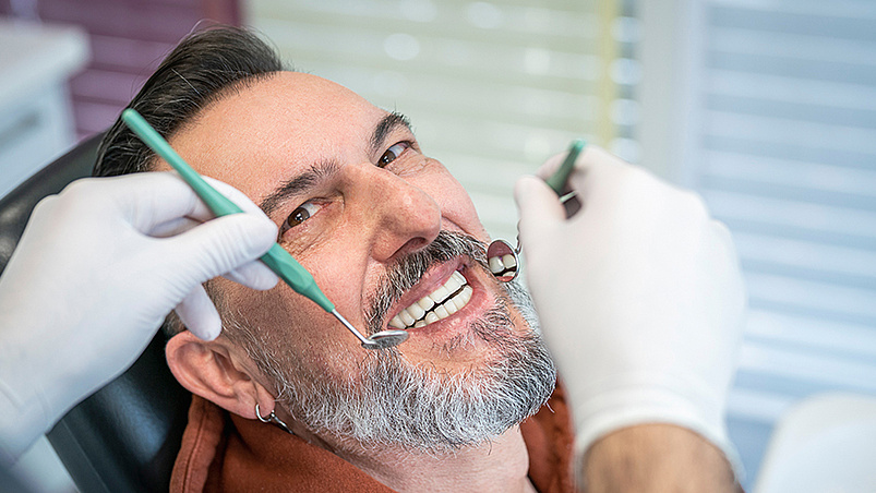 Füllungen und Zahnersatz